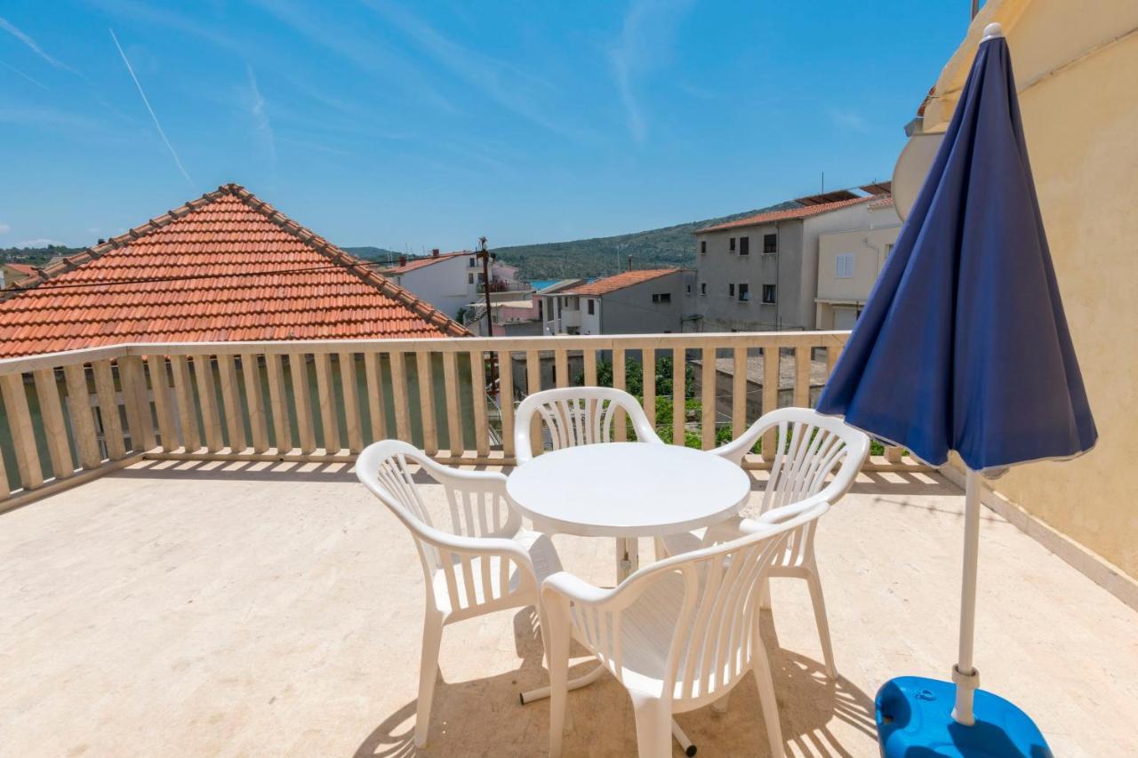 Apartment Smiljan Primosten Bagian luar foto
